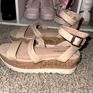 Tan steve madden platform sandals